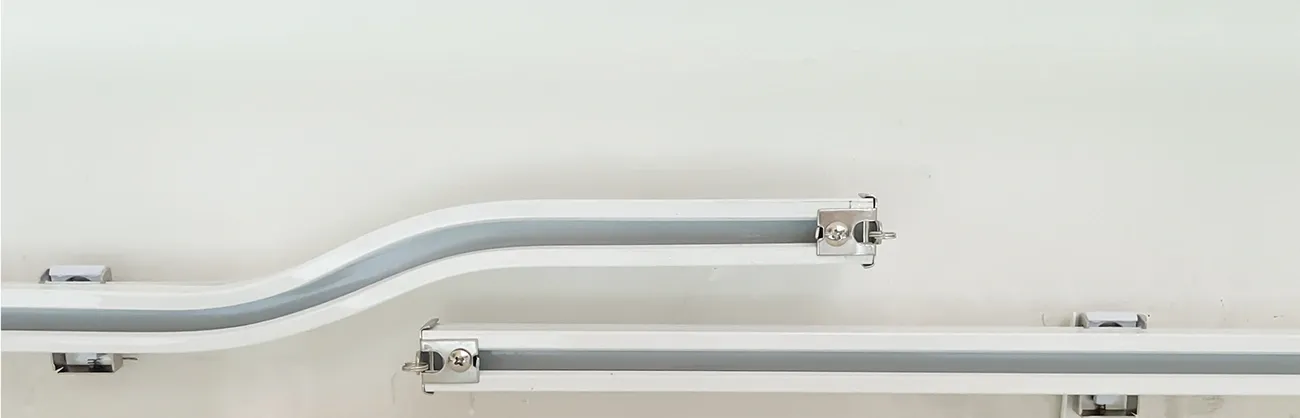 up2curtain-overlap-curtain-tracks.webp